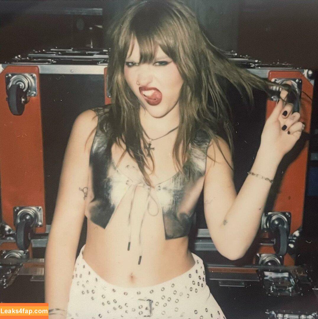 Victoria De Angelis / Maneskin bassist / vicdeangelis leaked photo photo #0246