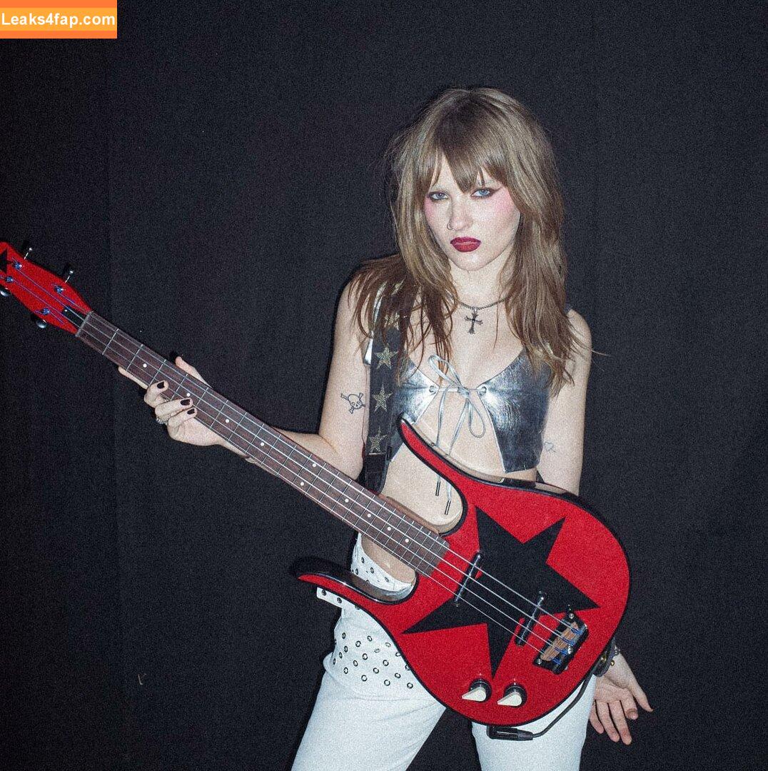 Victoria De Angelis / Maneskin bassist / vicdeangelis слитое фото фото #0249