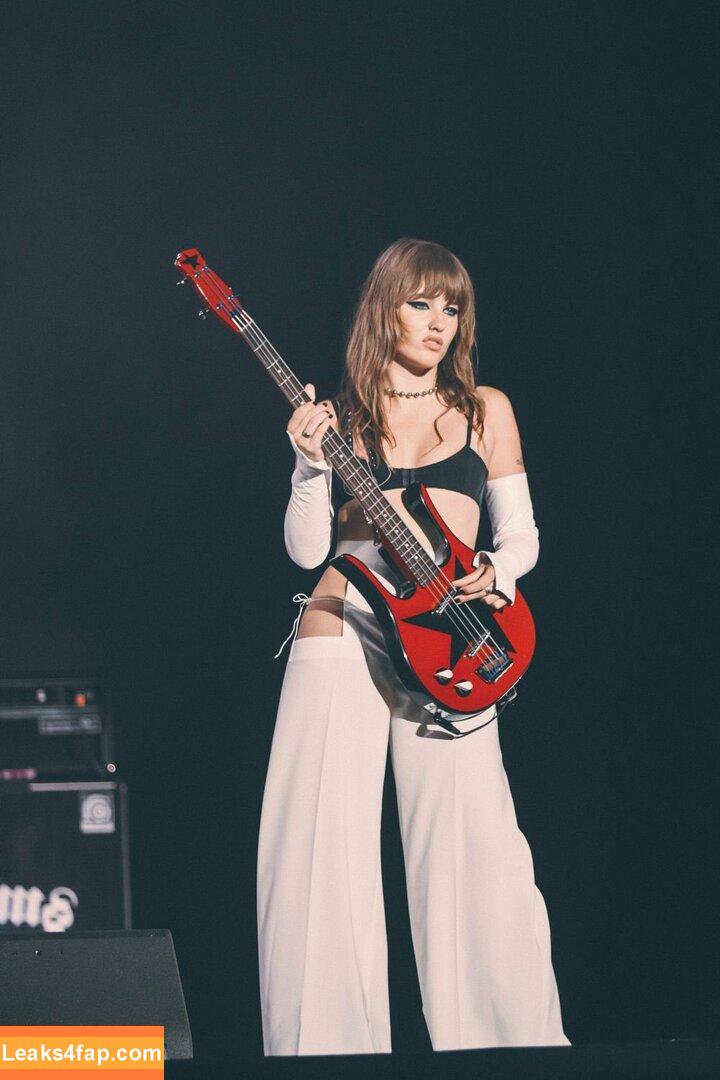 Victoria De Angelis / Maneskin bassist / vicdeangelis слитое фото фото #0429