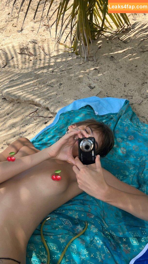 Victoria De Angelis / Maneskin bassist / vicdeangelis leaked photo photo #0455