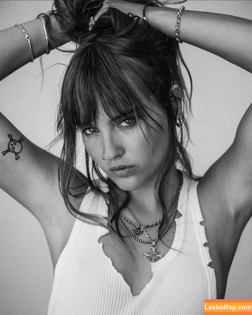 Victoria De Angelis / Maneskin bassist / vicdeangelis leaked photo photo #0471