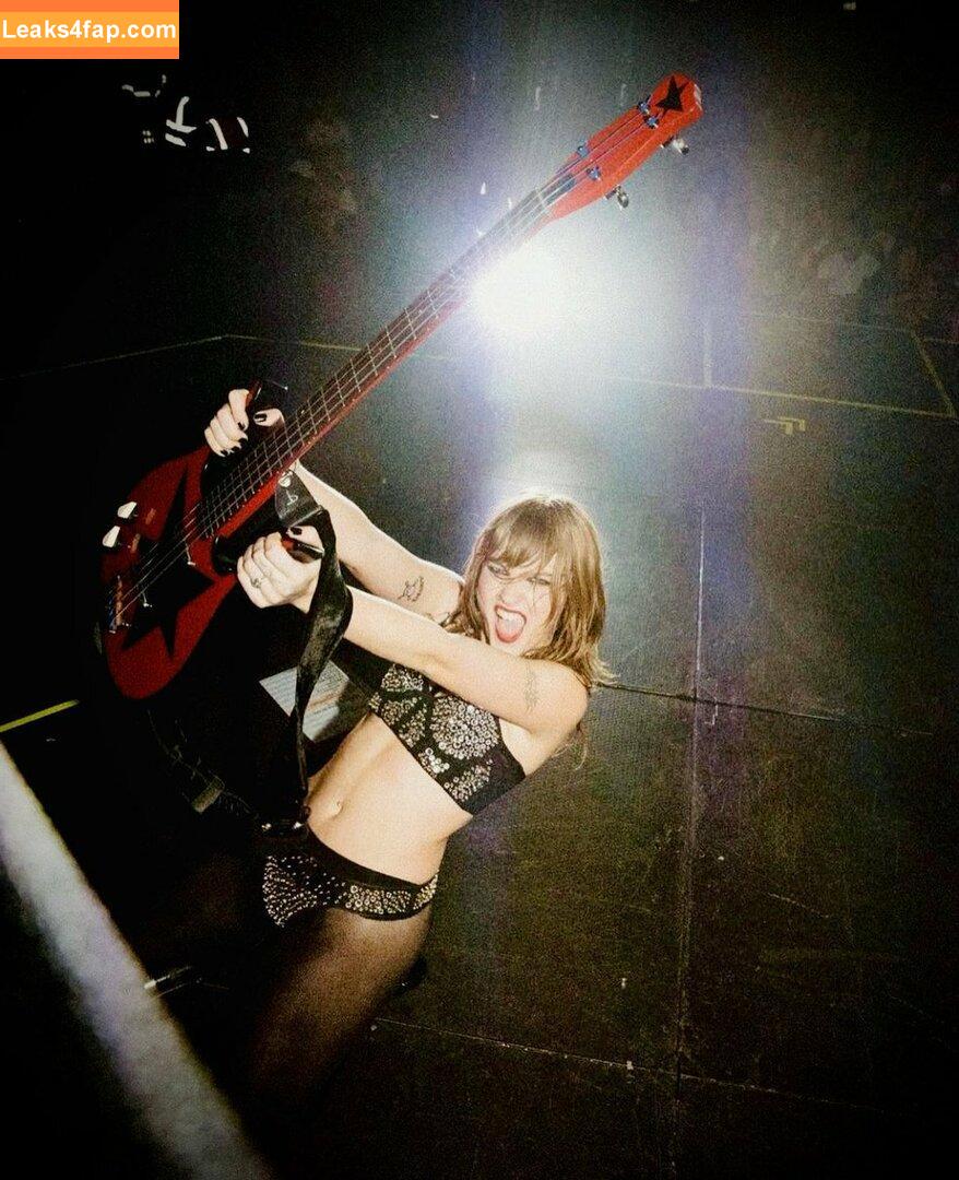 Victoria De Angelis / Maneskin bassist / vicdeangelis слитое фото фото #0564