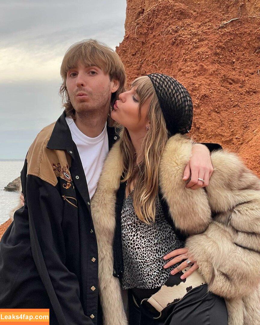 Victoria De Angelis / Maneskin bassist / vicdeangelis слитое фото фото #0752