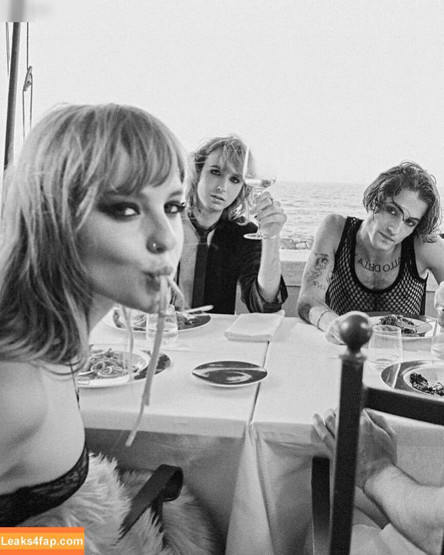 Victoria De Angelis / Maneskin bassist / vicdeangelis слитое фото фото #0795