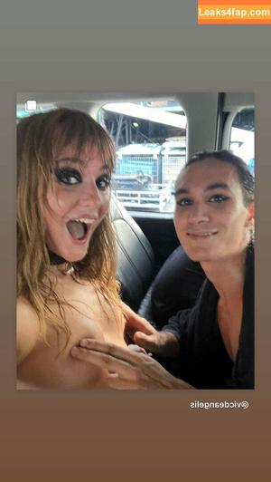 Victoria De Angelis photo #0025