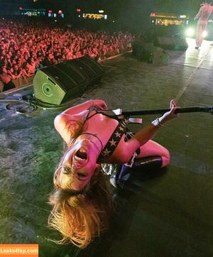 Victoria De Angelis photo #0096