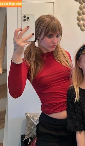 Victoria De Angelis photo #0136