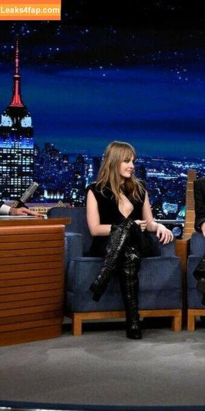 Victoria De Angelis фото #0171