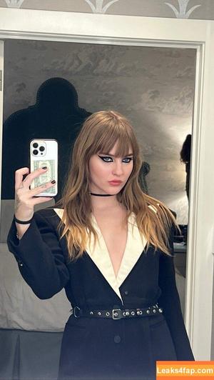 Victoria De Angelis фото #0186