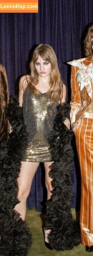 Victoria De Angelis фото #0194