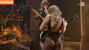 Victoria De Angelis фото #0212