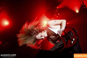 Victoria De Angelis фото #0275