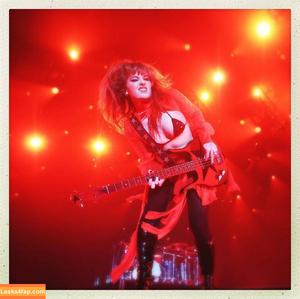 Victoria De Angelis фото #0347