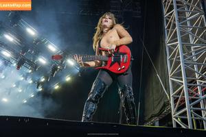 Victoria De Angelis фото #0412