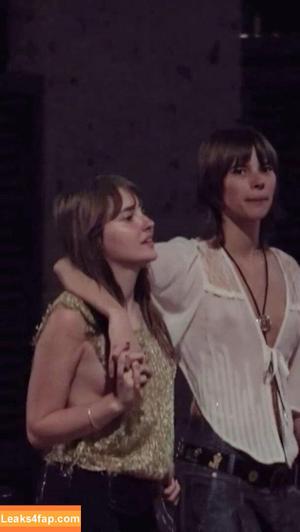 Victoria De Angelis фото #0477