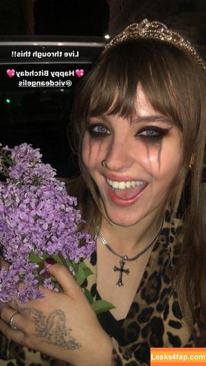 Victoria De Angelis фото #0558