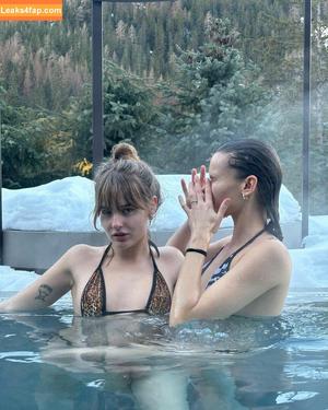 Victoria De Angelis фото #0577