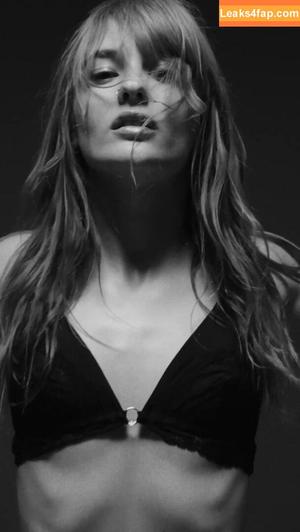 Victoria De Angelis фото #0597