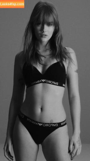 Victoria De Angelis фото #0598