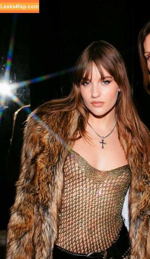 Victoria De Angelis фото #0618