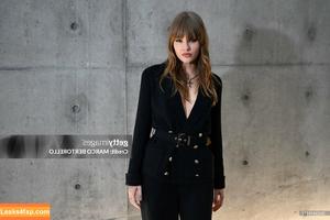 Victoria De Angelis фото #0620