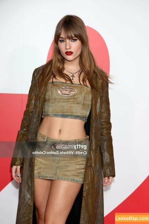 Victoria De Angelis фото #0625