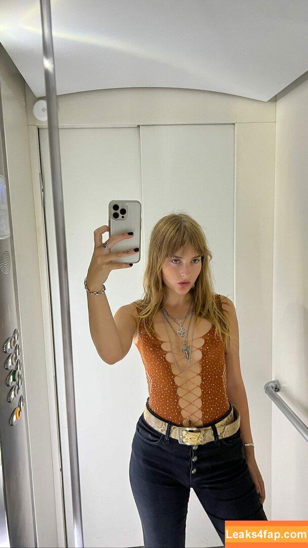 Victoria De Angelis / Maneskin bassist / vicdeangelis leaked photo photo #1059