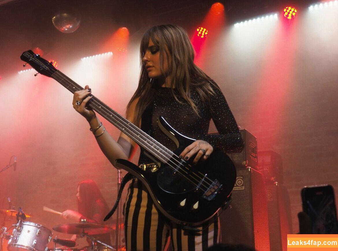 Victoria De Angelis / Maneskin bassist / vicdeangelis leaked photo photo #1083