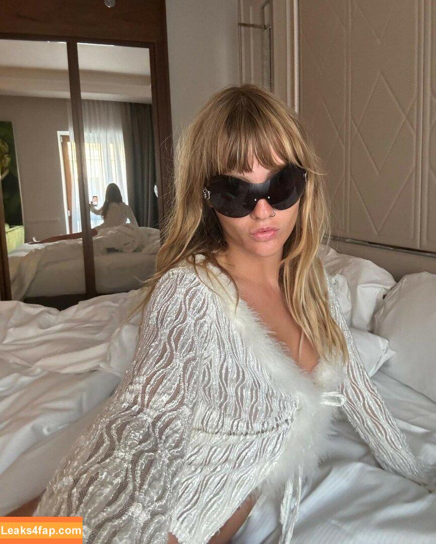 Victoria De Angelis / Maneskin bassist / vicdeangelis leaked photo photo #1091