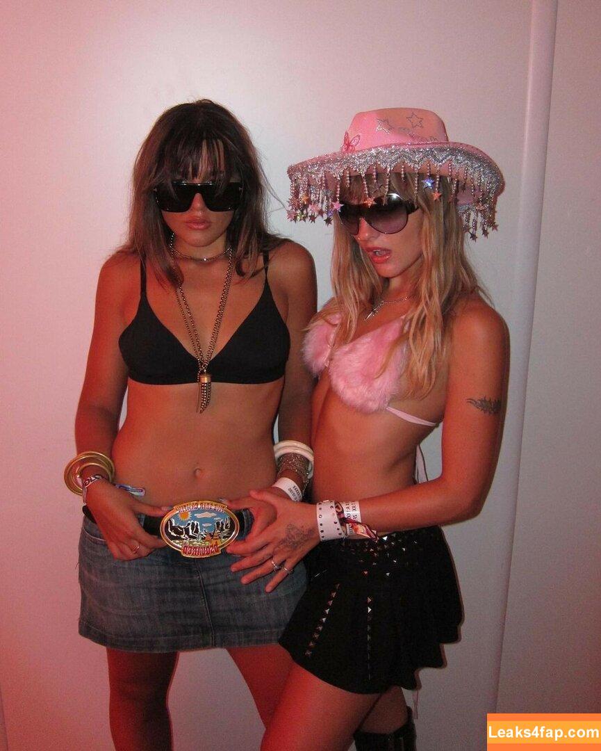 Victoria De Angelis / Maneskin bassist / vicdeangelis leaked photo photo #1095