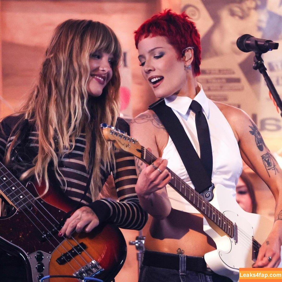 Victoria De Angelis / Maneskin bassist / vicdeangelis leaked photo photo #1134