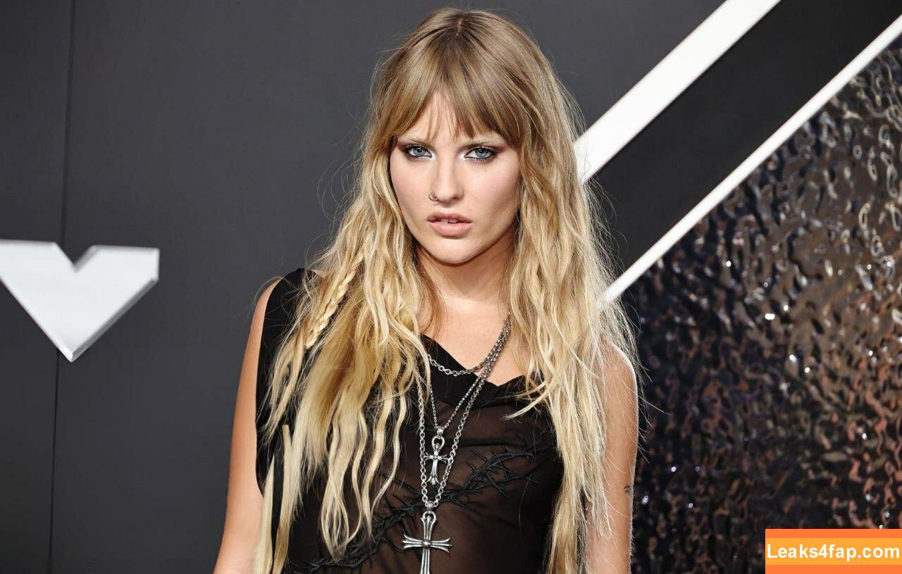 Victoria De Angelis / Maneskin bassist / vicdeangelis слитое фото фото #1139