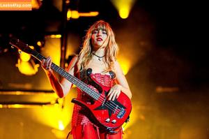 Victoria De Angelis фото #1038