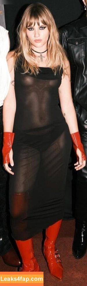 Victoria De Angelis фото #1050