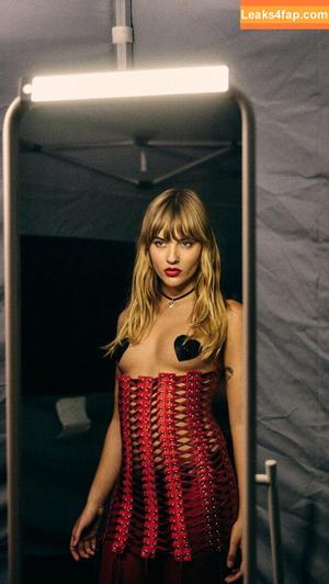 Victoria De Angelis фото #1054