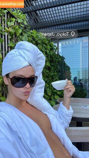 Victoria De Angelis фото #1098