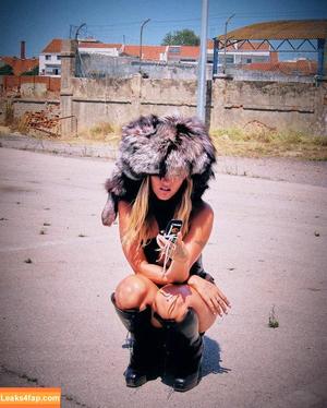 Victoria De Angelis фото #1123