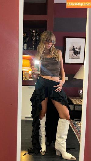 Victoria De Angelis фото #1126