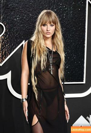 Victoria De Angelis фото #1138