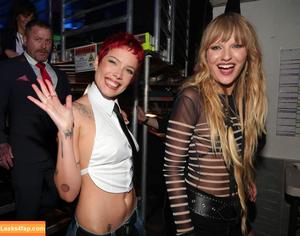 Victoria De Angelis фото #1152