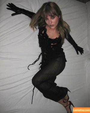 Victoria De Angelis фото #1176