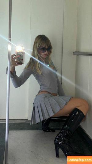 Victoria De Angelis фото #1213