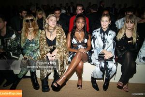 Victoria De Angelis фото #1232