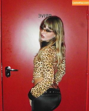 Victoria De Angelis photo #1250
