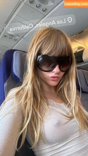 Victoria De Angelis photo #1296