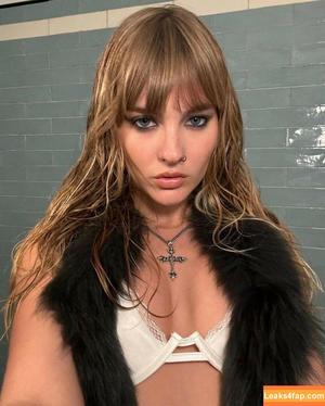 Victoria De Angelis photo #1301