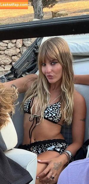 Victoria De Angelis photo #1616