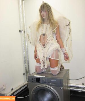 Victoria De Angelis фото #1640