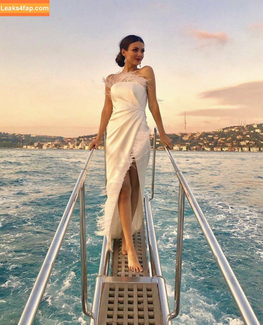 Victoria Justice / victoriajustice leaked photo photo #1350