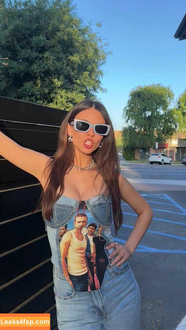 Victoria Justice / victoriajustice leaked photo photo #2272